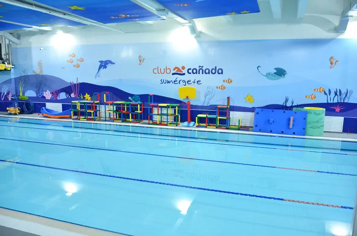 Escuela de natación Club Cañada
